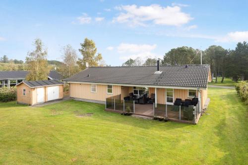 Hou House | Lovely New Cottage Near Beach Forest And Town