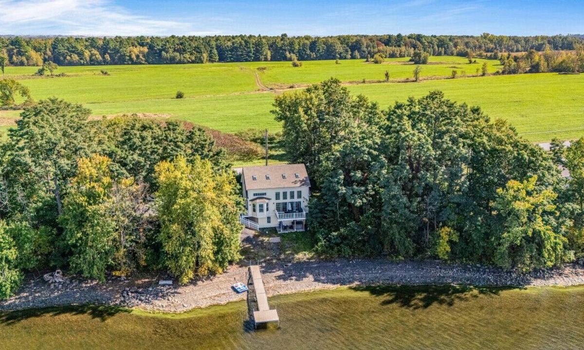 Swanton House | Lovely new home right on Lake Champlain