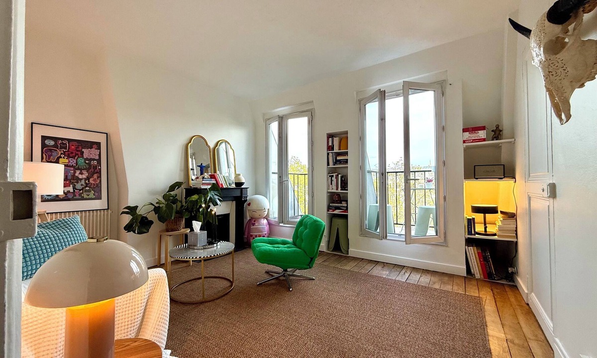 Quartier de la Folie-Mericourt Apartment | Lovely Parisian flat with nice view, quiet and last floor in Paris.