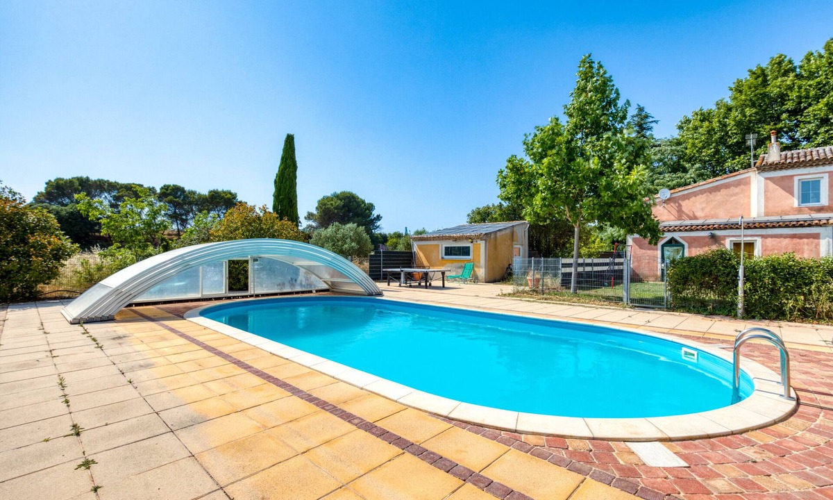 Aspiran Apartment | Lovely Riverside Studio with shared pool and private terrace