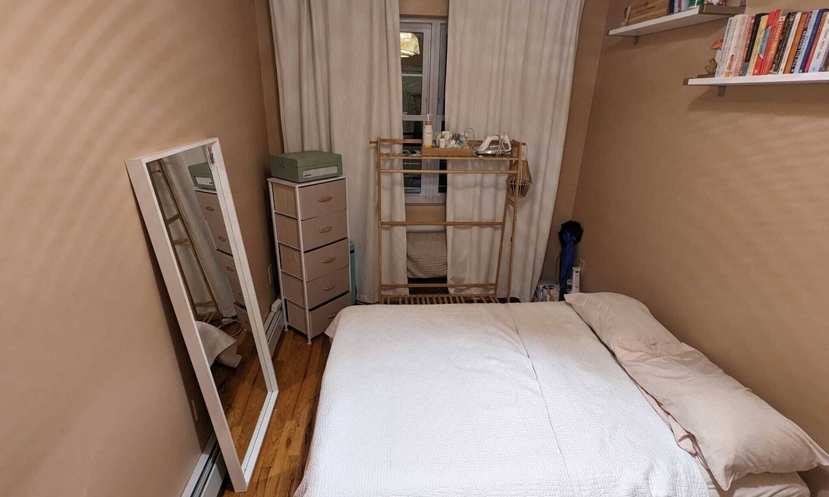 Pelham Gardens Apartment | Lovely Room in the Bronx