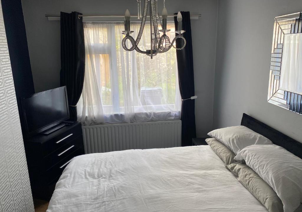 Coventry House | Lovely Stay