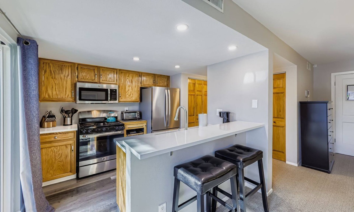 West Westminster Condo | Lovely Studio Apartment in Westminster