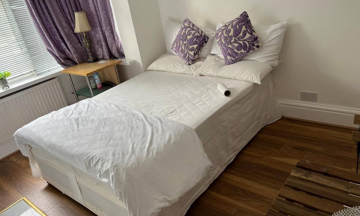 Stonebridge Apartment | Lovely Studio flat in London