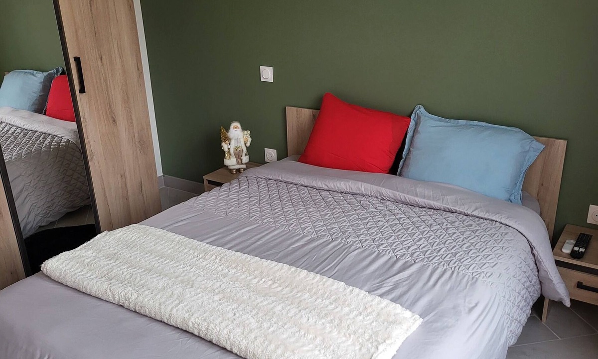 Bagnolet Apartment | Lovely Studio