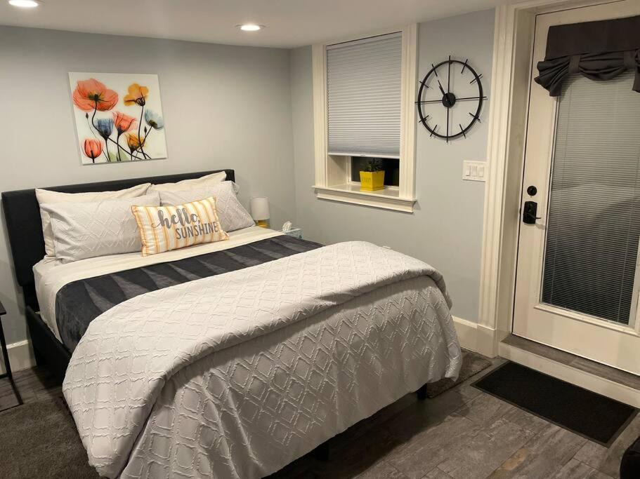 Wellesley Apartment | Lovely studio walk to Wellesley and Babson College