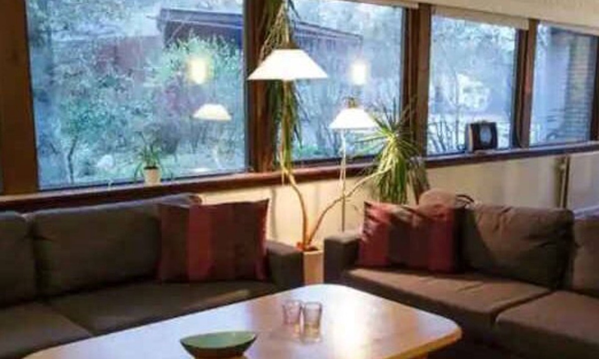 Give Villa | Lovely summer house with a home theater.