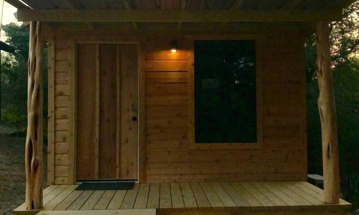 Mason Cabin | Lovely Texas Tiny House for Hill Country Getaways
