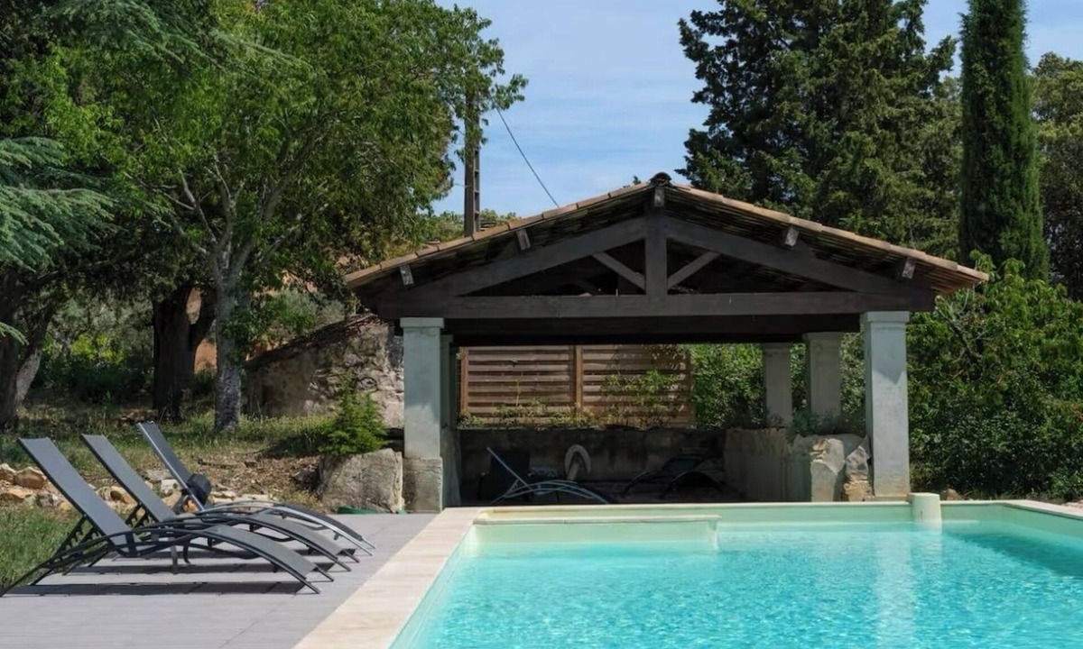 Saint-Julien House | Lovely two-room apartment in a quiet house in the heart of the verdon