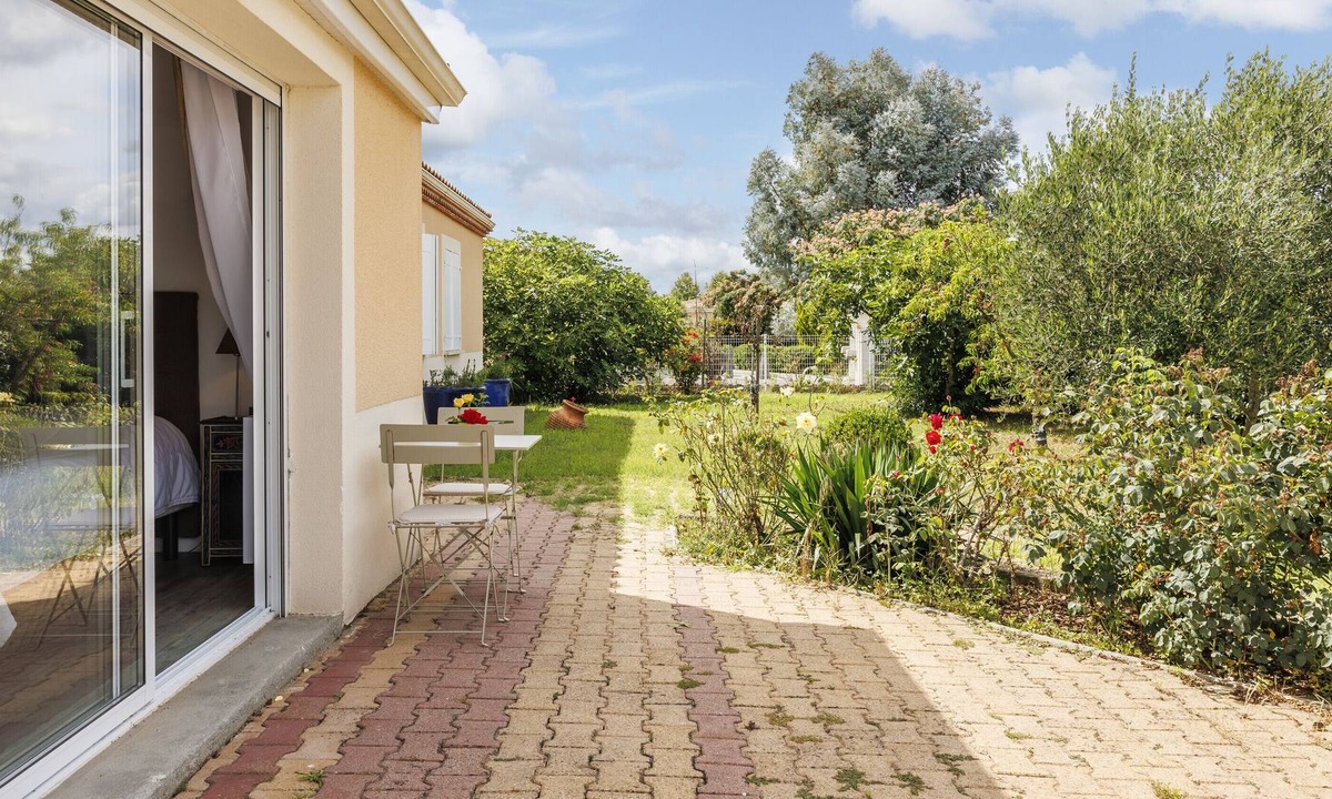 Podensac House | Lovely vacation home Les lilas