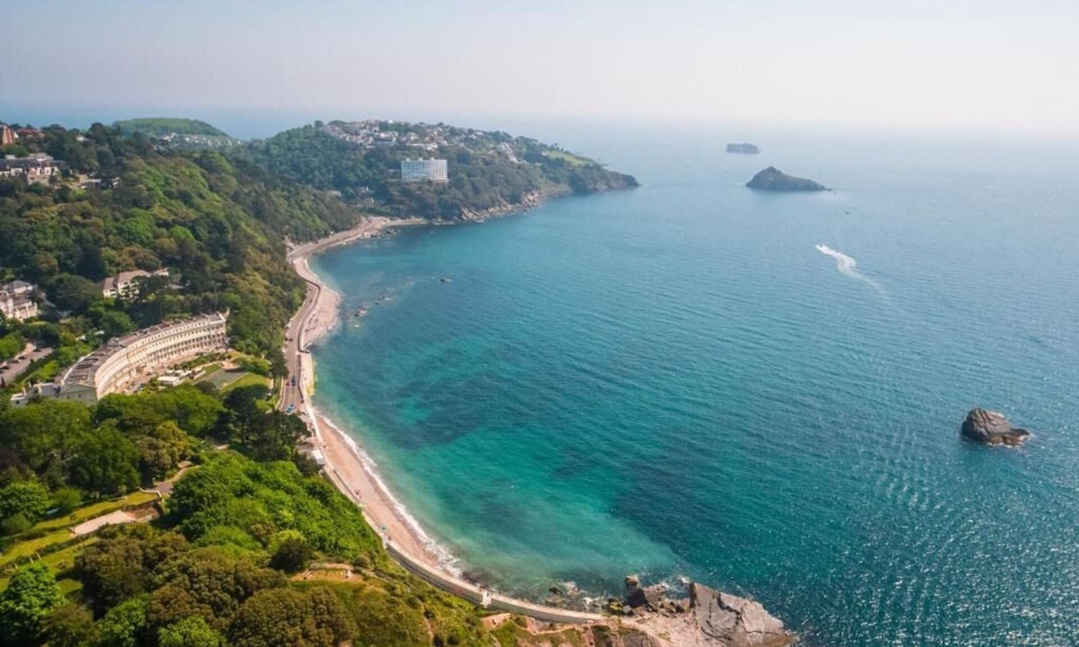 Torquay Villa | lovely Villa 1 king 1 double 4 single 1bunk bed