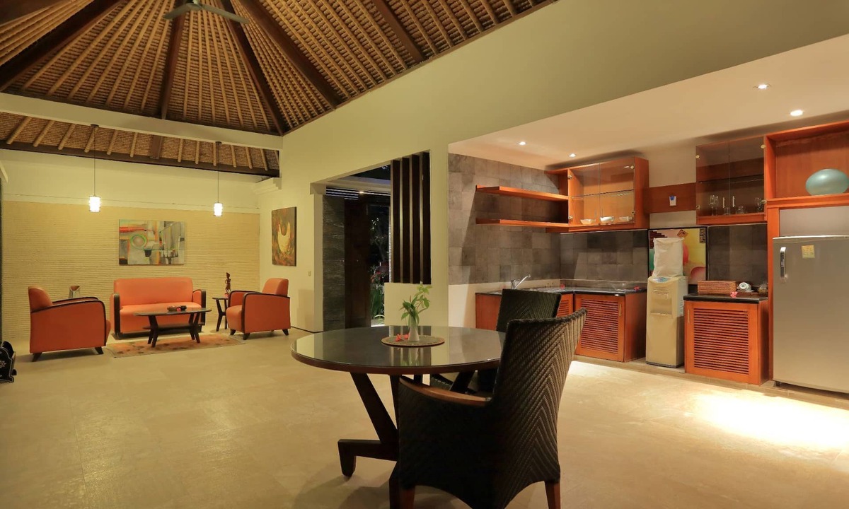 Mangsit Villa | Lovely Villa with a private pool