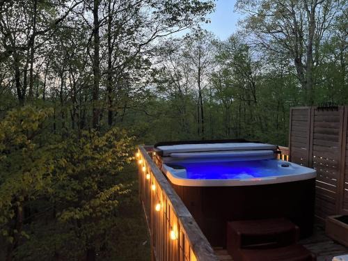 East Stroudsburg Ski Chalet | Lovers Edge A Frame - Secluded Romance, Hot Tub,Sauna,Firepit & XL Deck with Forrest scenery, Pocono Mountain Retreat