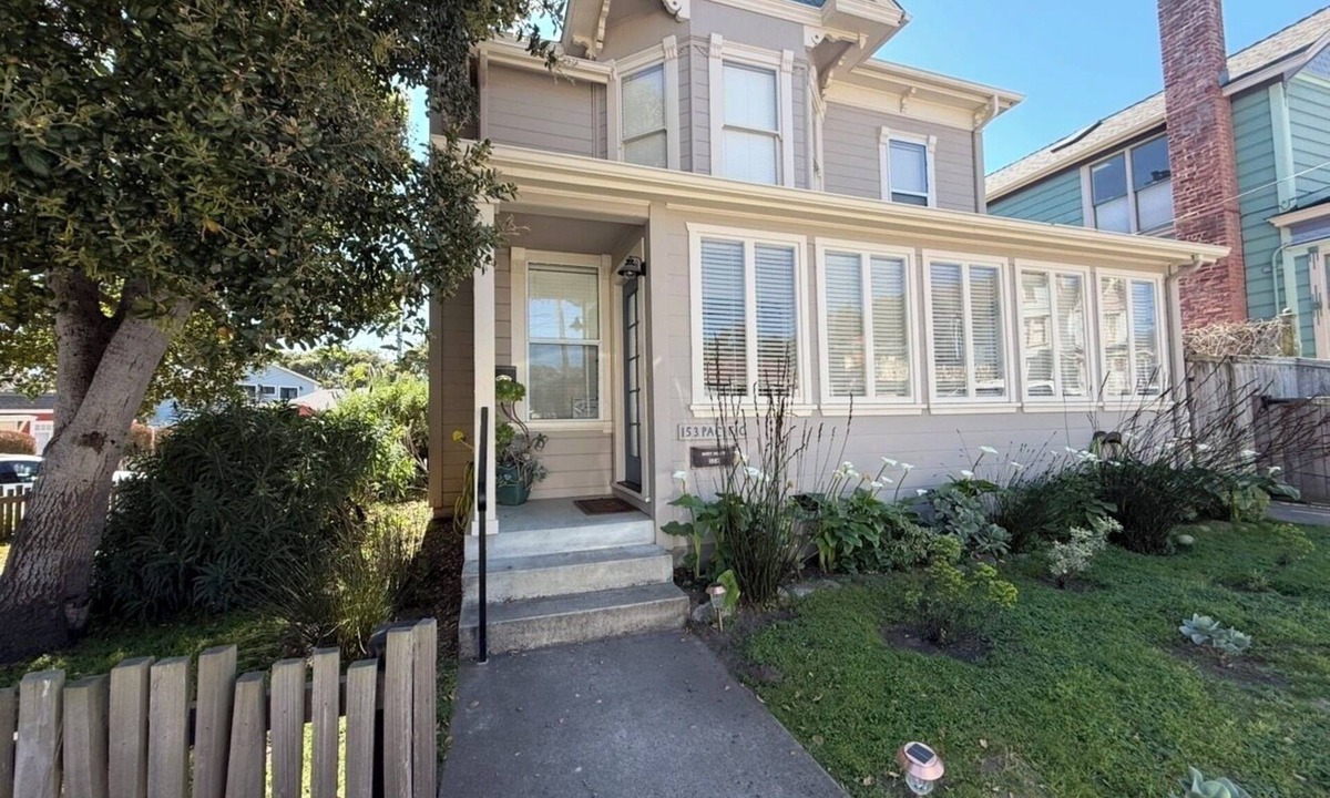 Pacific Grove House | Lovers Point Victorian