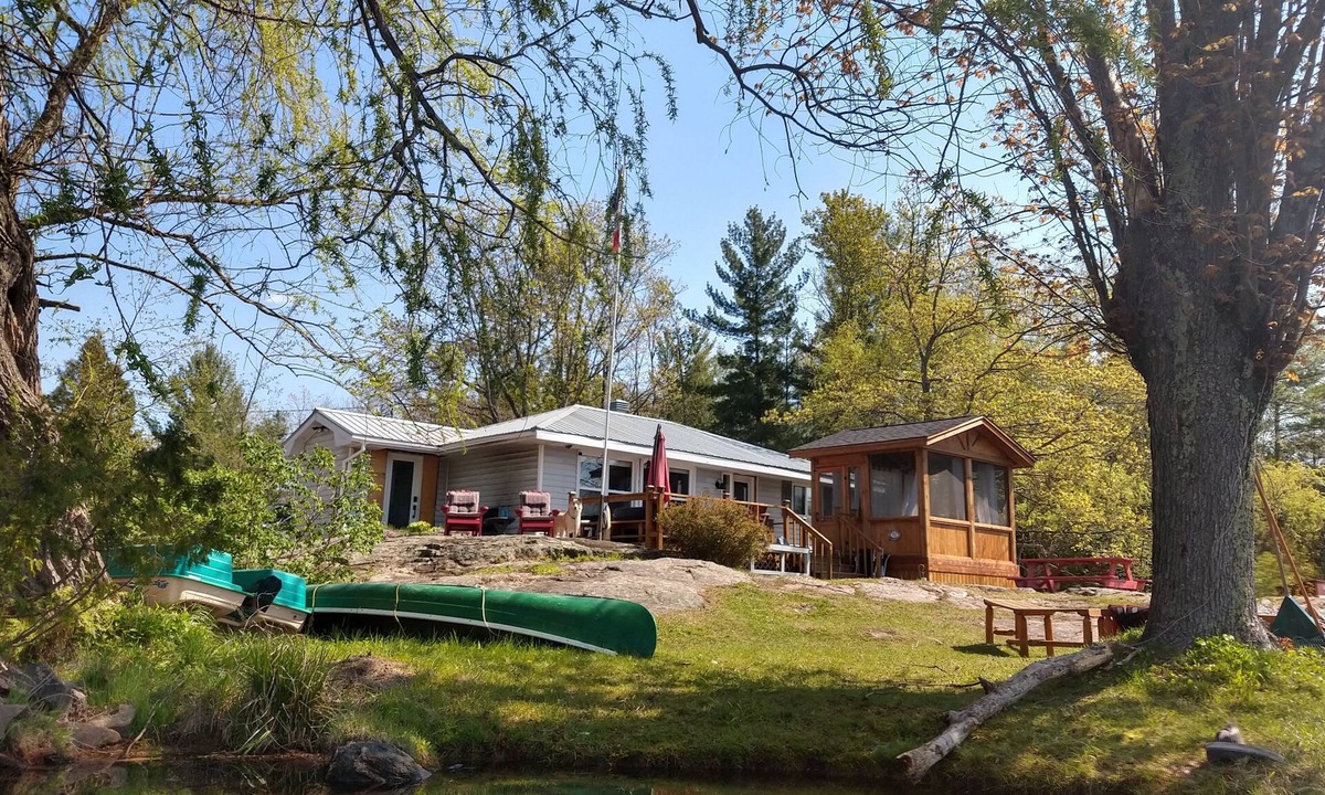 Burleigh Falls Cottage | Lovesick Lake Cottage
