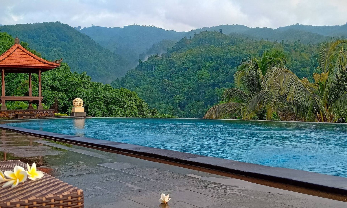 Kayu Putih Villa | Lovina hillside & ocean view villas