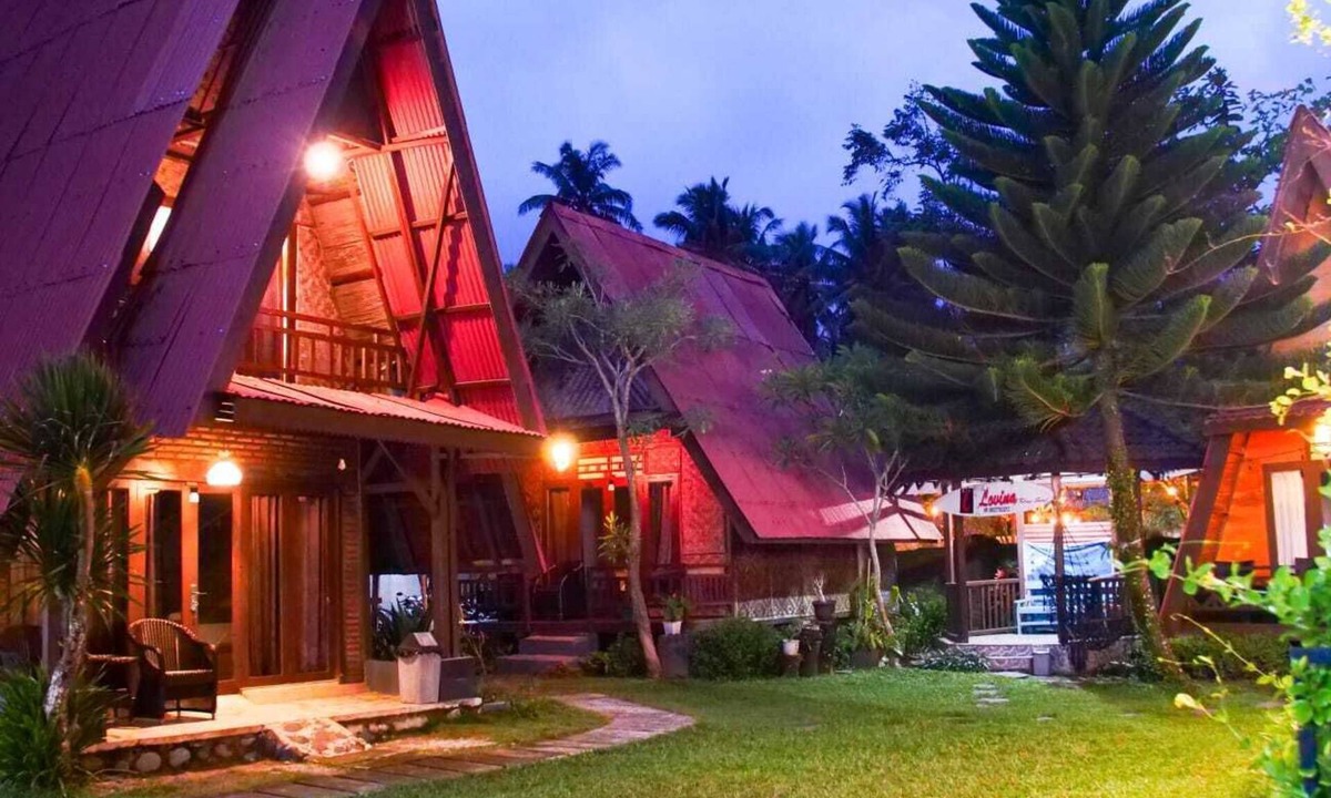 Tanjung Setia Hotel | Lovina Krui Surf