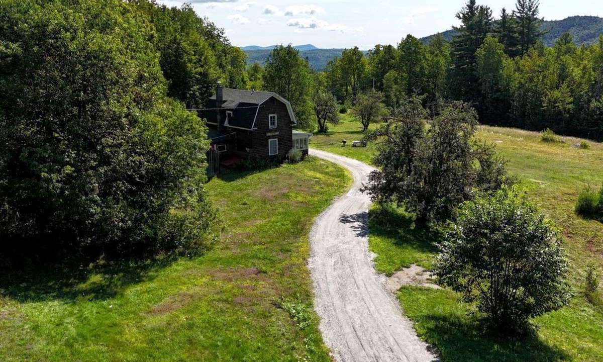 North River House | Lovingly Restored Historic Cottage in Adirondack Mountains, New York