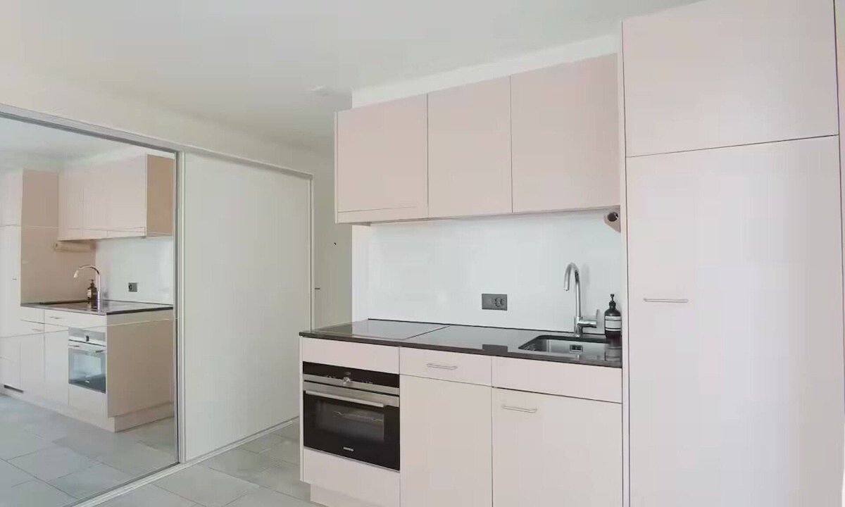 Wallisellen Apartment | Lovley 1B with private Toilet, 8 min to Airport