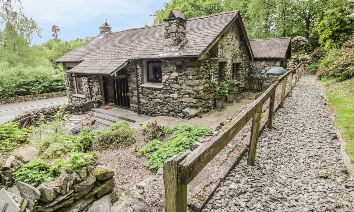 Waterhead Cottage | LOW BROW BARN, pet friendly, with open fire in Ambleside