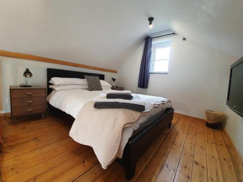 Waldringfield Ski Chalet | Low Farm Cottages