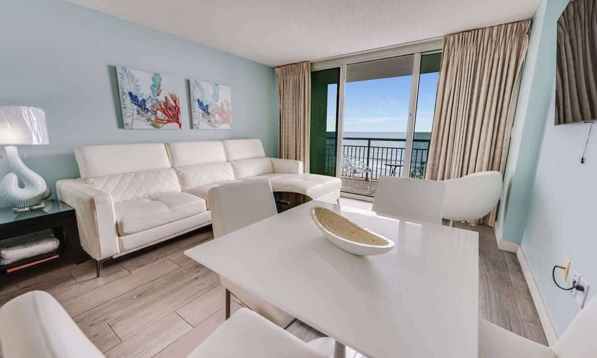 Downtown Myrtle Beach Condo | Low Floor,Modern Building, Pools Direct Oceanfront