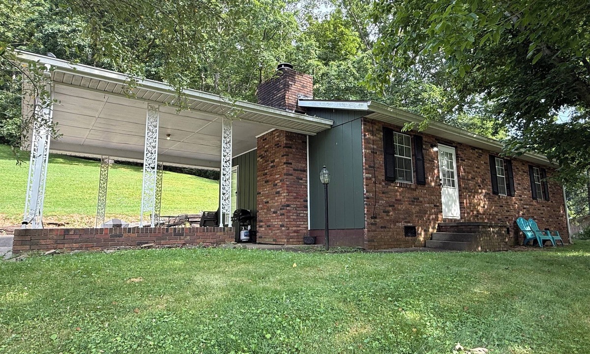 Shoals House | Low Key Living Hideaway