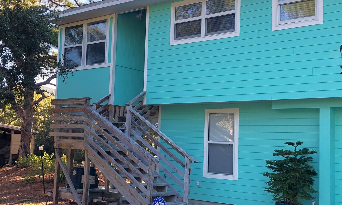 St. George Island Apartment | LOW RATE! Clean/adorable with lots of nice features! Next to beach path.