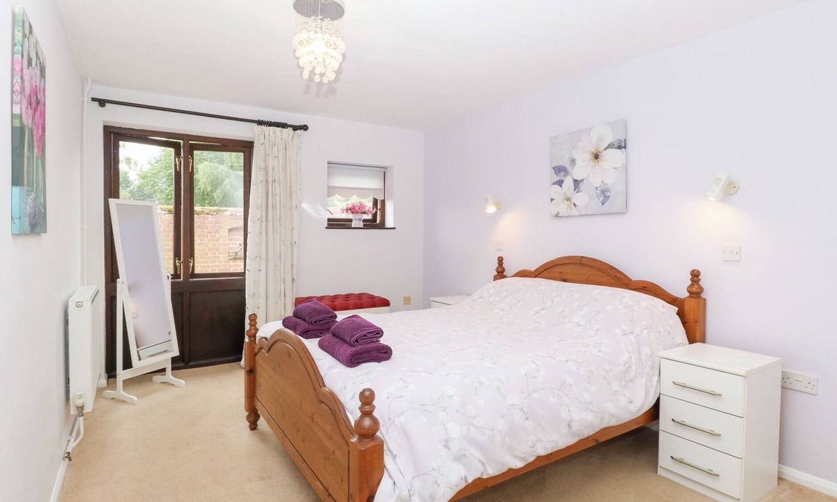Diss Cottage | Lowbrook Cottage
