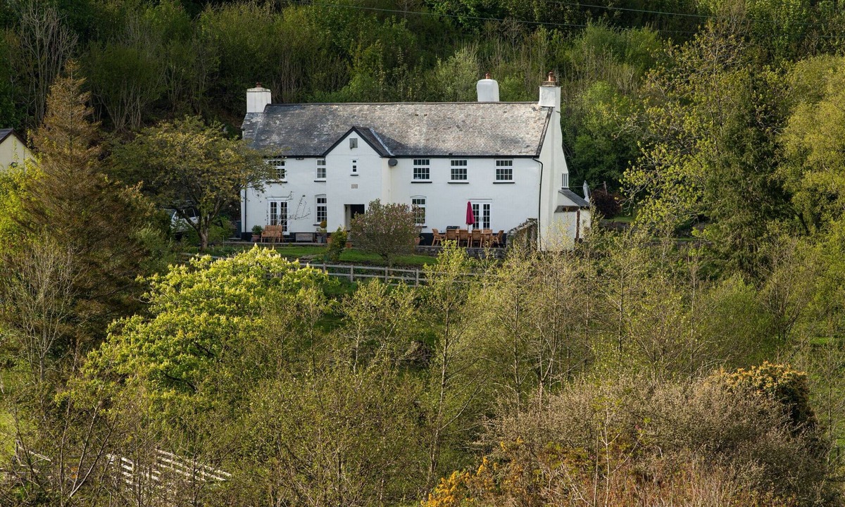 West Down Cottage | Lower Aylescott Farmhouse