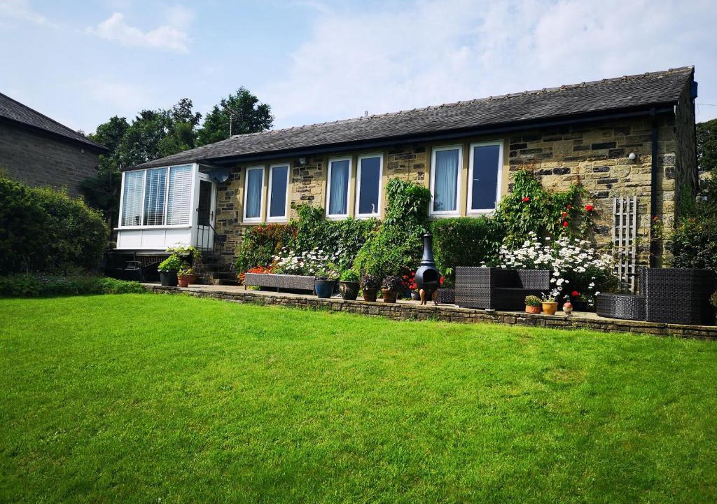 Oakworth House | Lower Cross