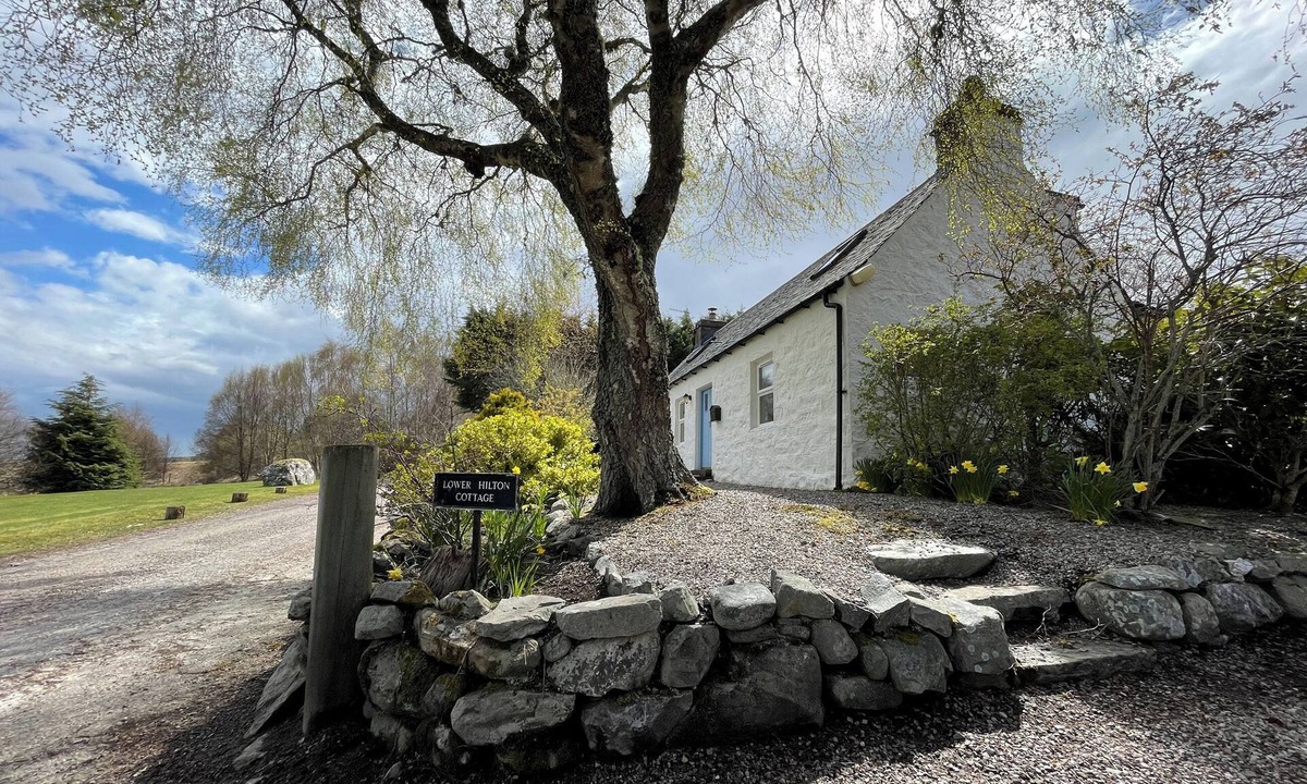 Culrain Cottage | Lower Hilton Cottage