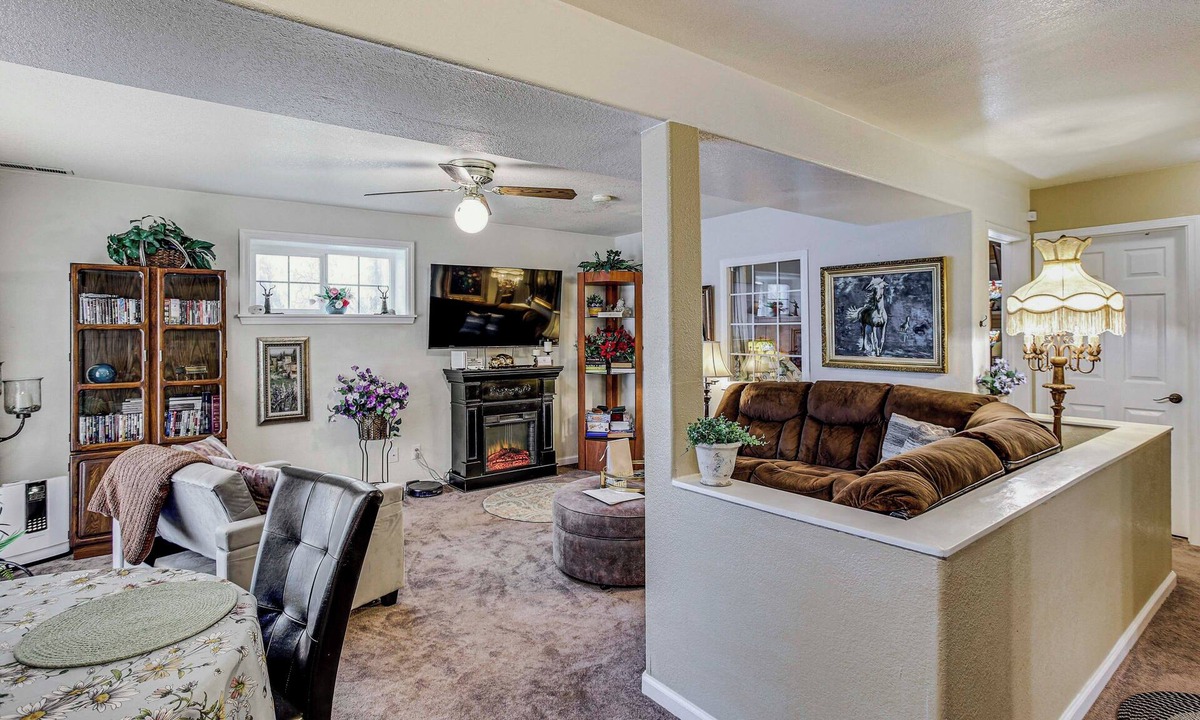 Graham Apartment | Lower-Level Apt w/Hot Tub & Sauna in Graham!