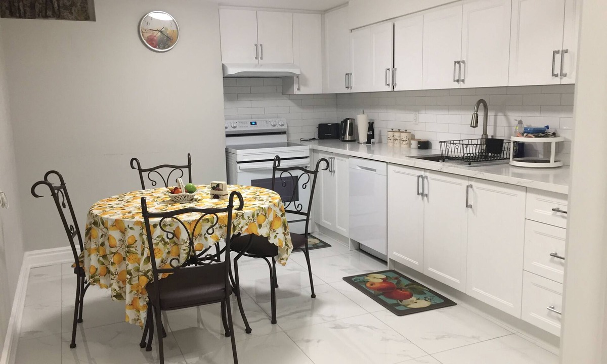 Brampton Apartment | Lower Unit of House in Brampton(private)