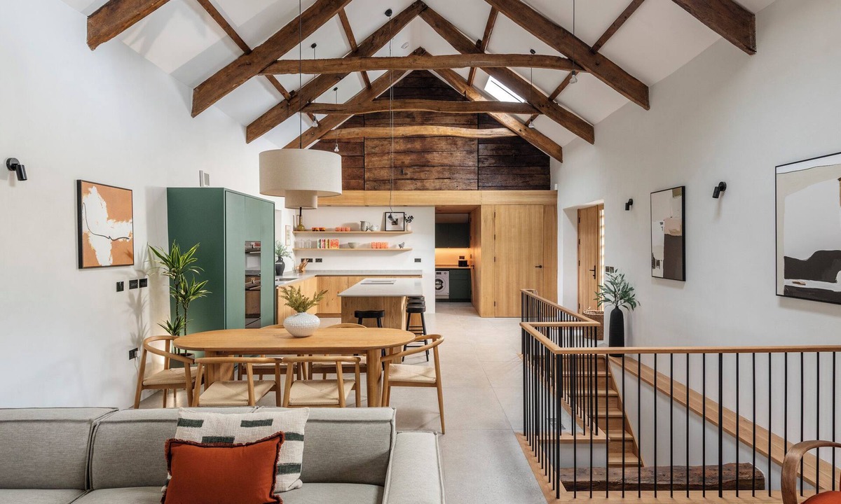 Morwellham Cottage | LOWER WALREDDON BARN, pet friendly, with open fire in Tavistock