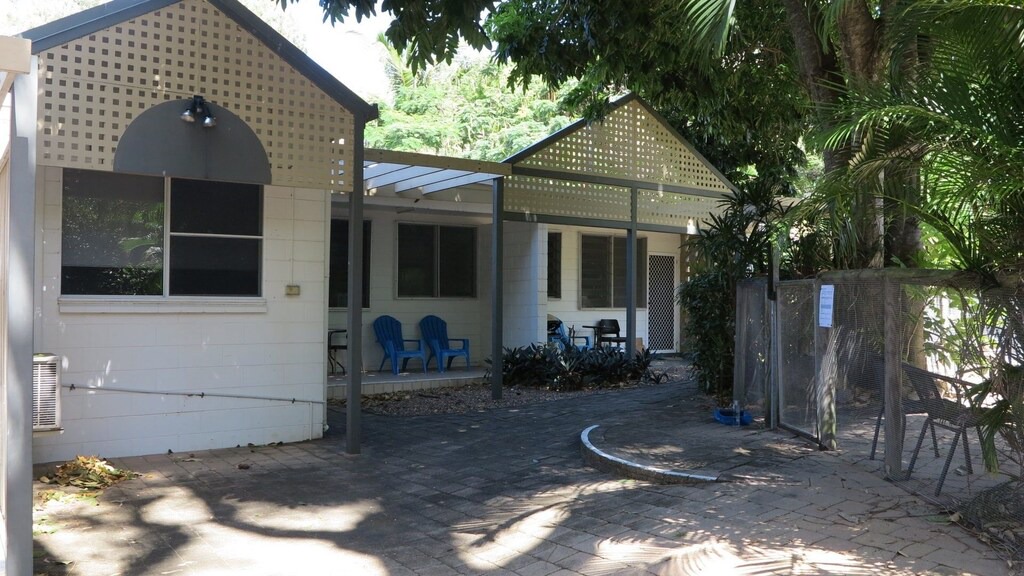 Arcadia House | "LOYANG APARTMENT 2" in Arcadia