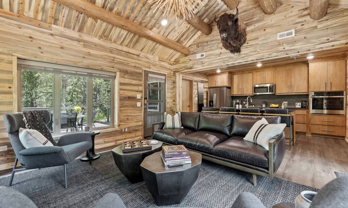 Moran Cabin | LPJH | Seasonal Therapy | Secluded Escape in the Heart of Teton National Park