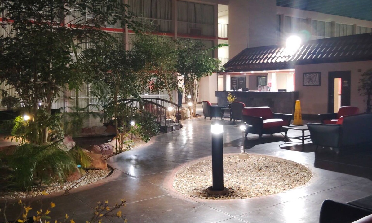 Lubbock Hotel | Lubbock Regency Inn