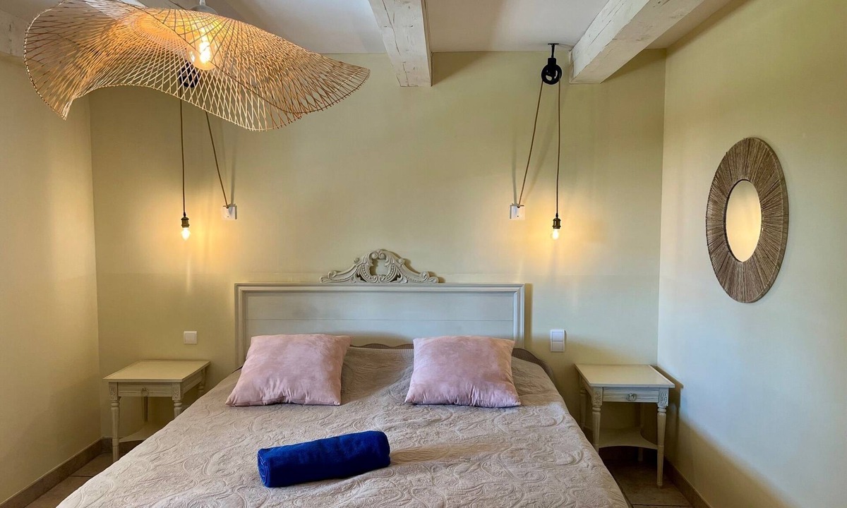 Forcalquier Villa | Luberon, villa with private pool near Forcalquier.
