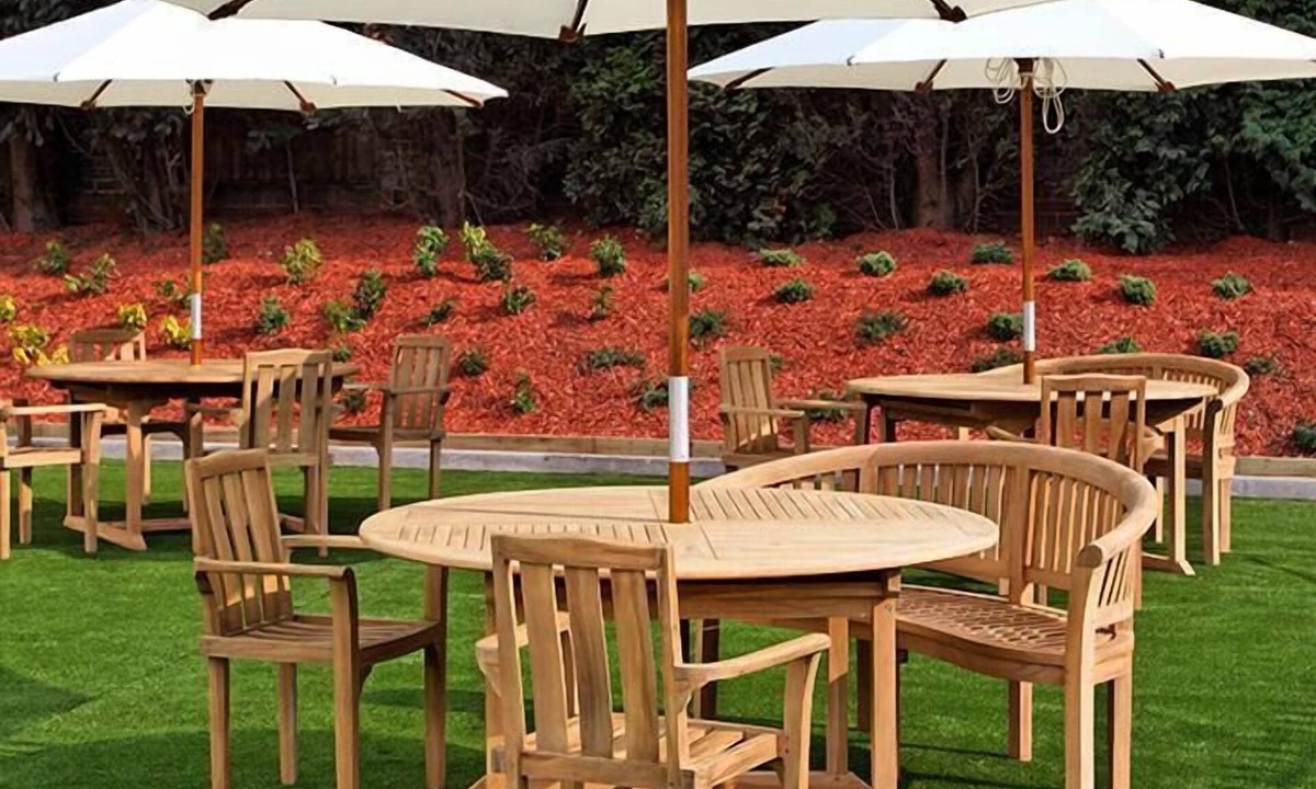 West Bromwich Bed & Breakfast | Lucarelli Inn