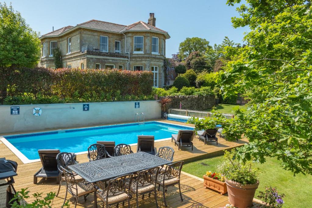 Shanklin Apartment | Luccombe Villa Holiday Apartments