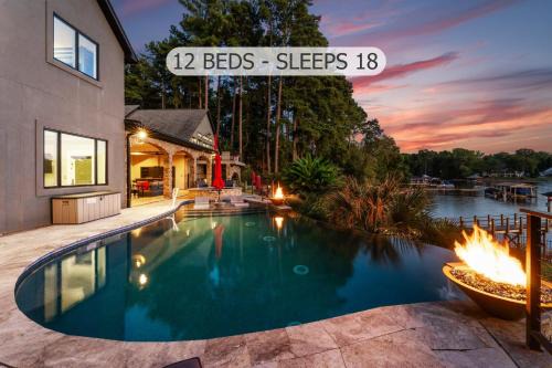 Mayhew House | Lucent Sunset Retreat