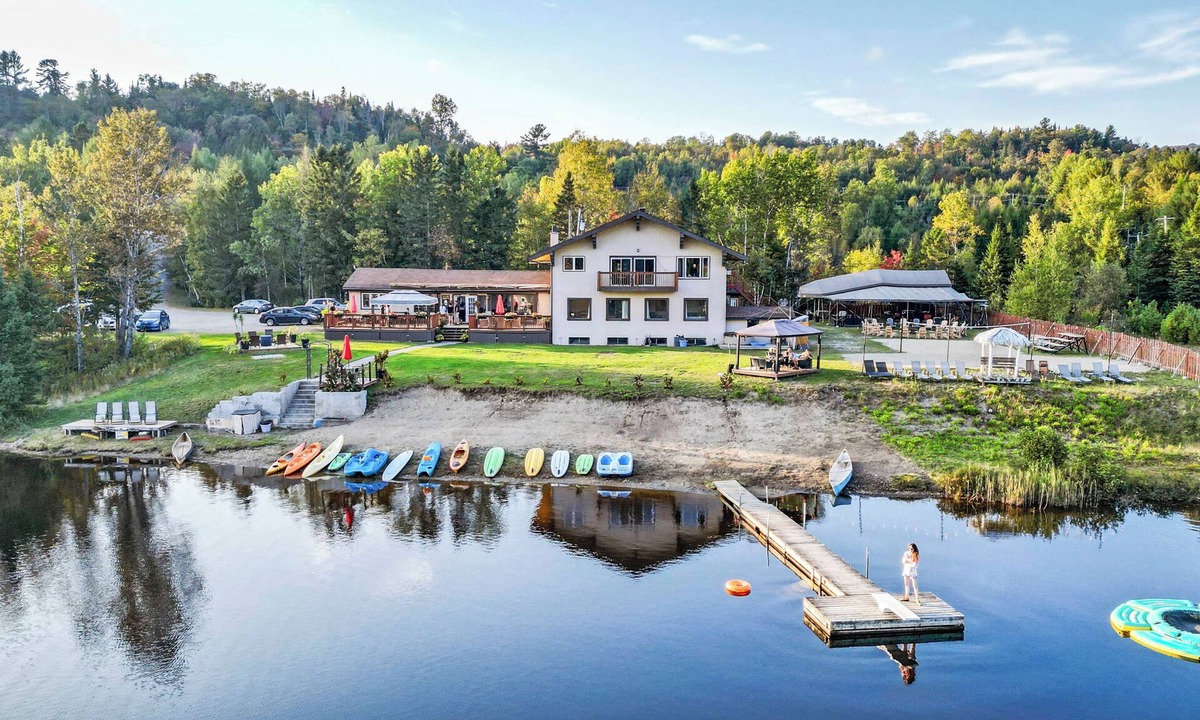 Sainte-Adele Ski Chalet | LUCERNE SUR LE LAC - Large private cottage - Laurentians