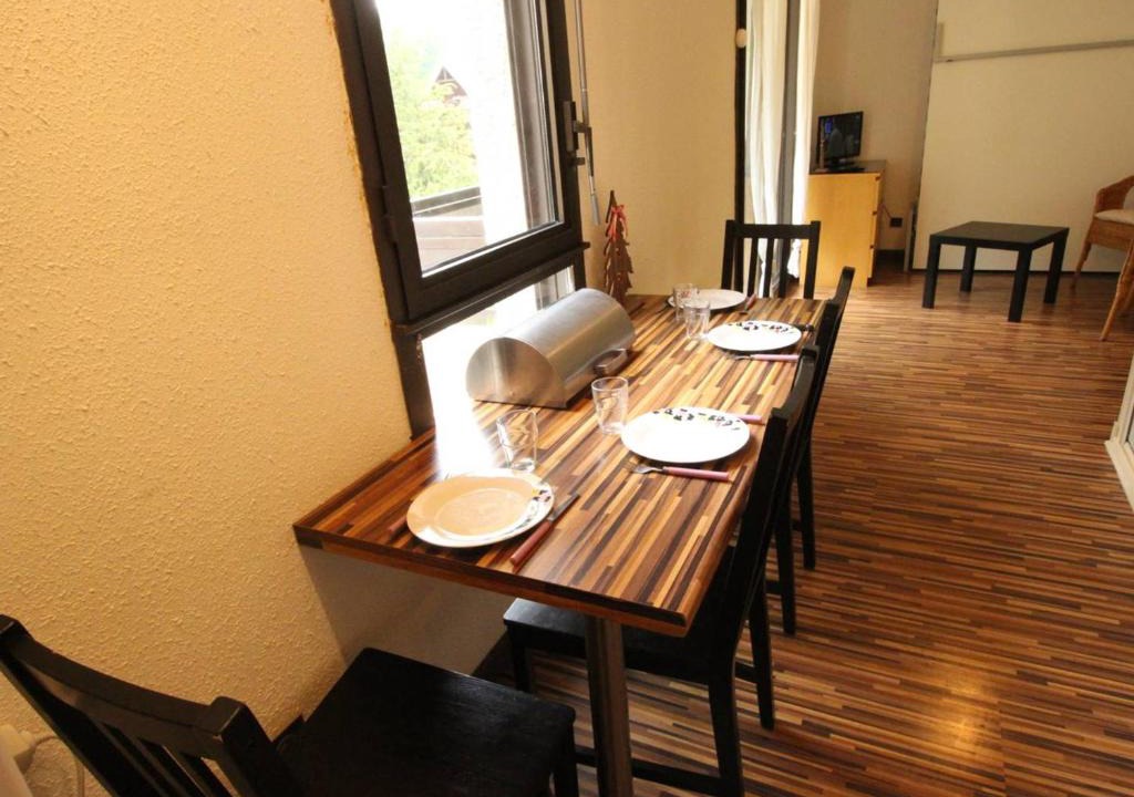 Bagneres-de-Luchon Apartment | Luchon - Studio 2/3 pers., balcon, télécabine, proche commerces et thermes - FR-1-313-224