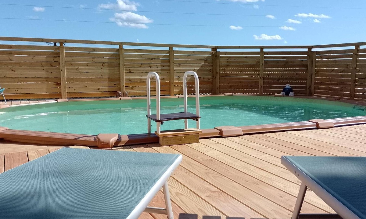 La Tour-Sur-Orb House | Lucinkas Holiday home with 2 bedrooms