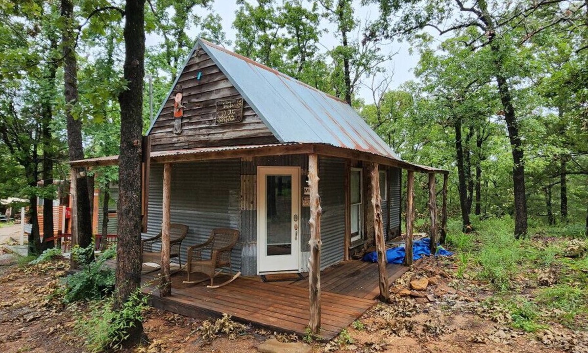 Canton Cabin | Lucky Duck Near First Monday Trade Days