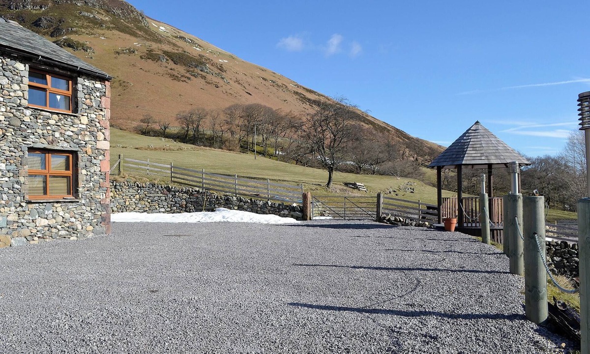 Scales Cottage | Lucy's Lodge - UK1260