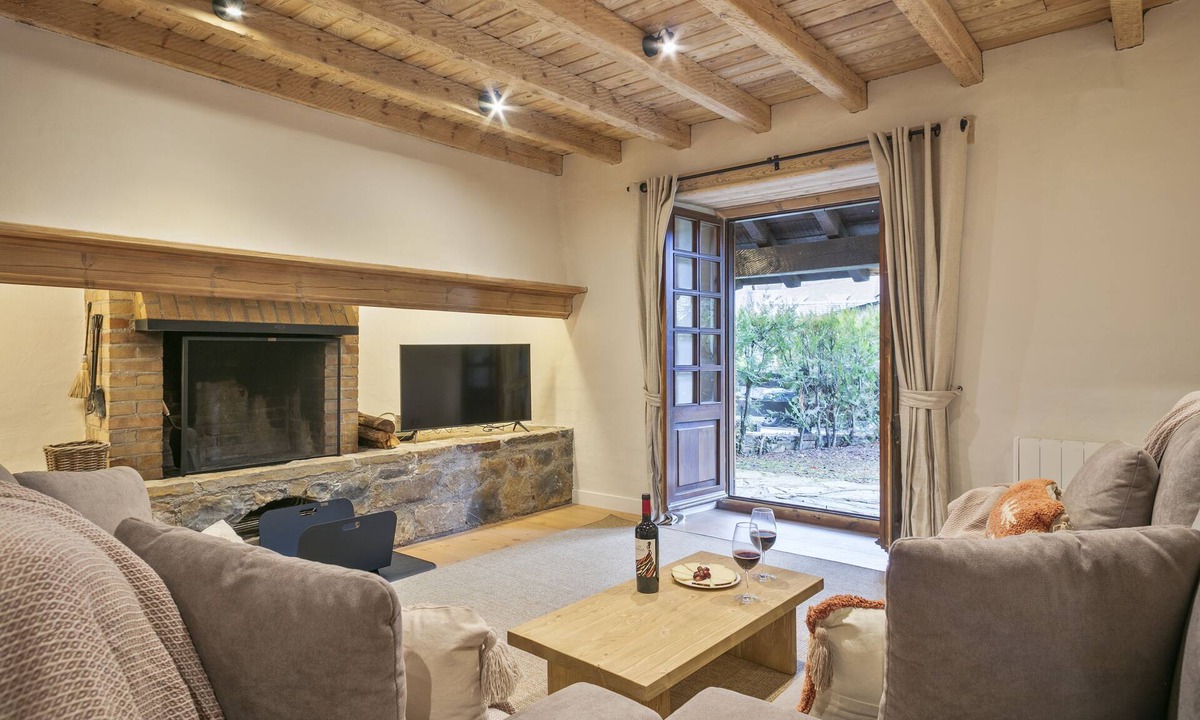 Garos Apartment | Luderna - Apartamento con jardín Saublanca