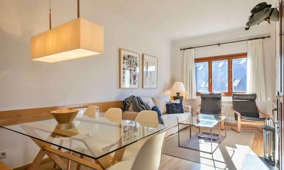 Beret Apartment | Luderna - Apartamento Tanau A1 Esquirós
