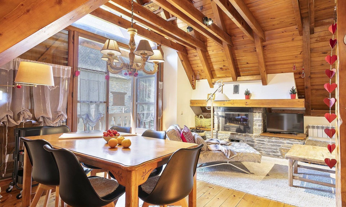 Arties Apartment | Luderna - Dúplex con terraza Esclòps